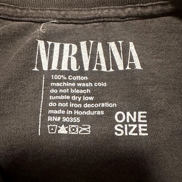 2018 Modern Distressed Trashed Oversized MTV Nirvana T-Shirt - Picture 4 of 7